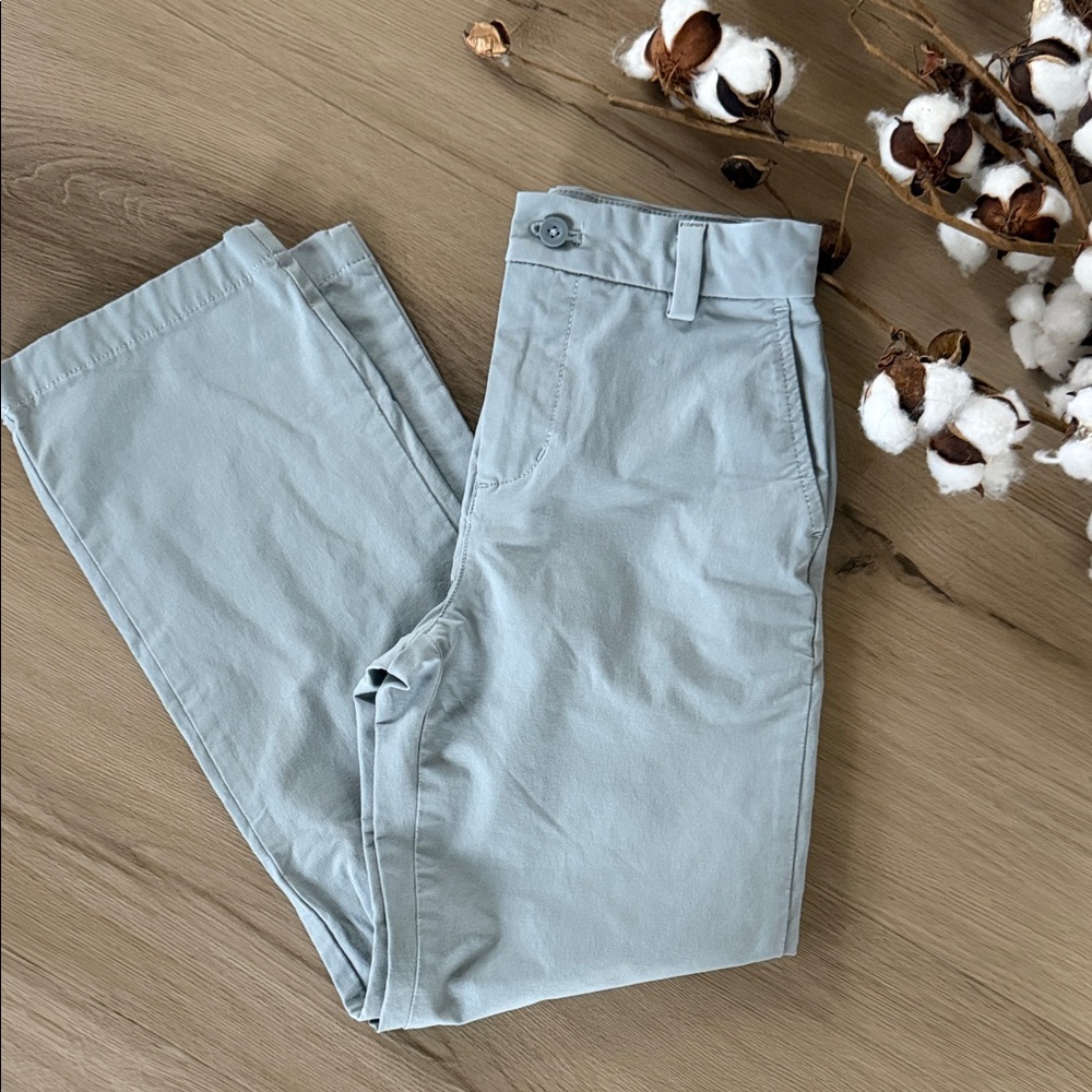 Like NEW Vineyard Vine Performance trousers / Grey size 10 boys
